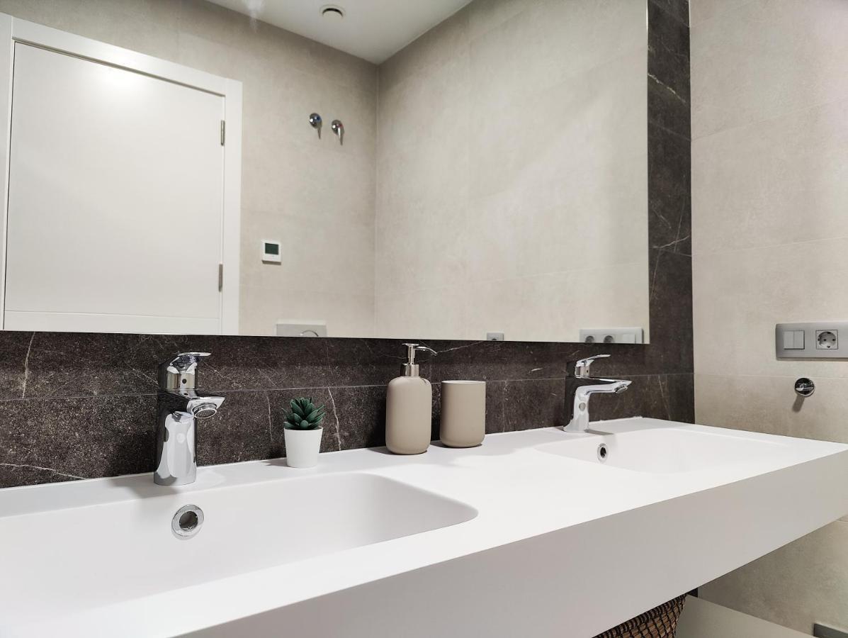 בנידורם Sunset Cliffs Sea View Apartments מראה חיצוני תמונה