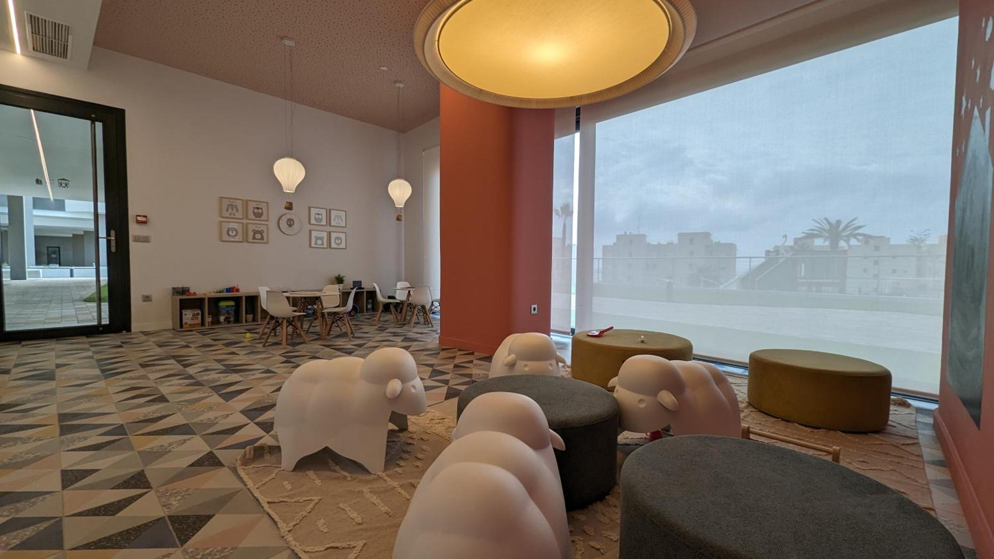 בנידורם Sunset Cliffs Sea View Apartments מראה חיצוני תמונה